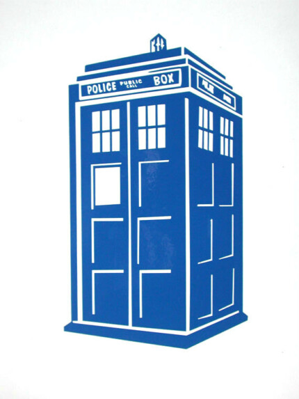 dr who phone booth 3