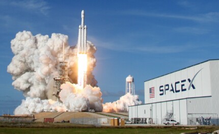 elon musk spacex falcon heavy launch 02062018